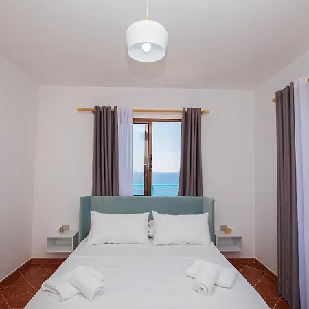 Hotel Gaudium Radhimë